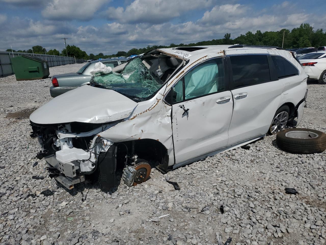 2025 Toyota Sienna Xle