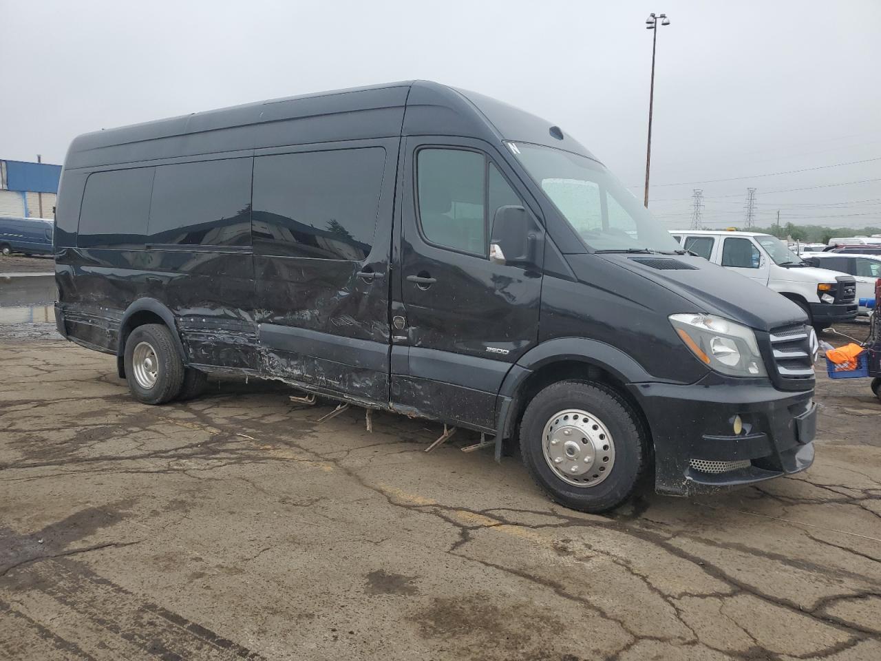 2016 Mercedes-Benz Sprinter 3500 - Фото 4
