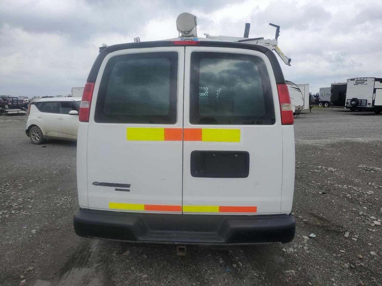 2013 Chevrolet Express G2500 - Фото 6