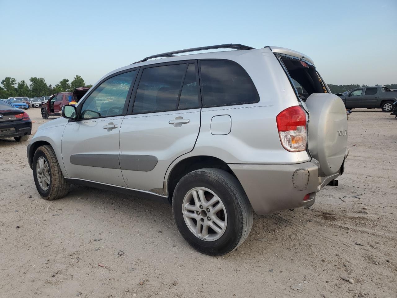 2001 Toyota Rav4 - Image 2