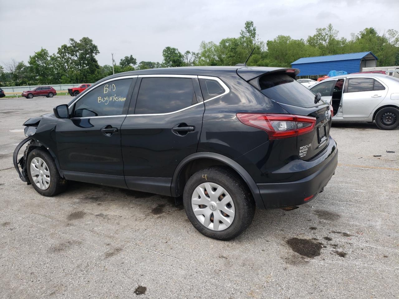 2020 Nissan Rogue Sport S - Image 2