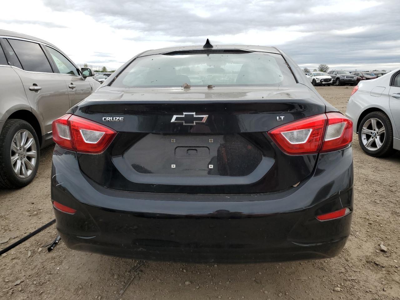 2018 Chevrolet Cruze Lt - Image 6