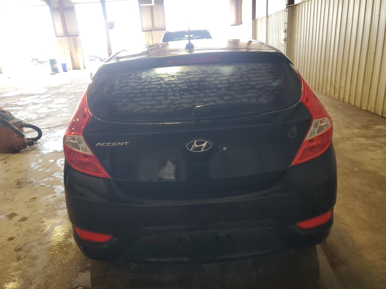 2012 Hyundai Accent Gls - Image 6