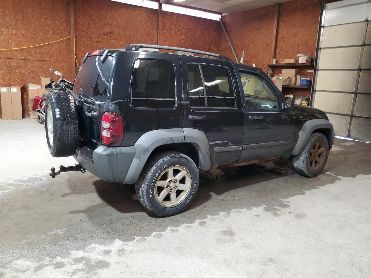 2007 Jeep Liberty Sport - Image 3