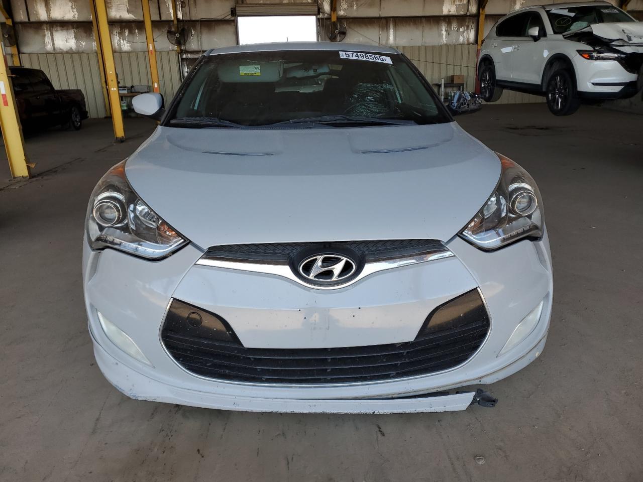 2013 Hyundai Veloster - Фото 5