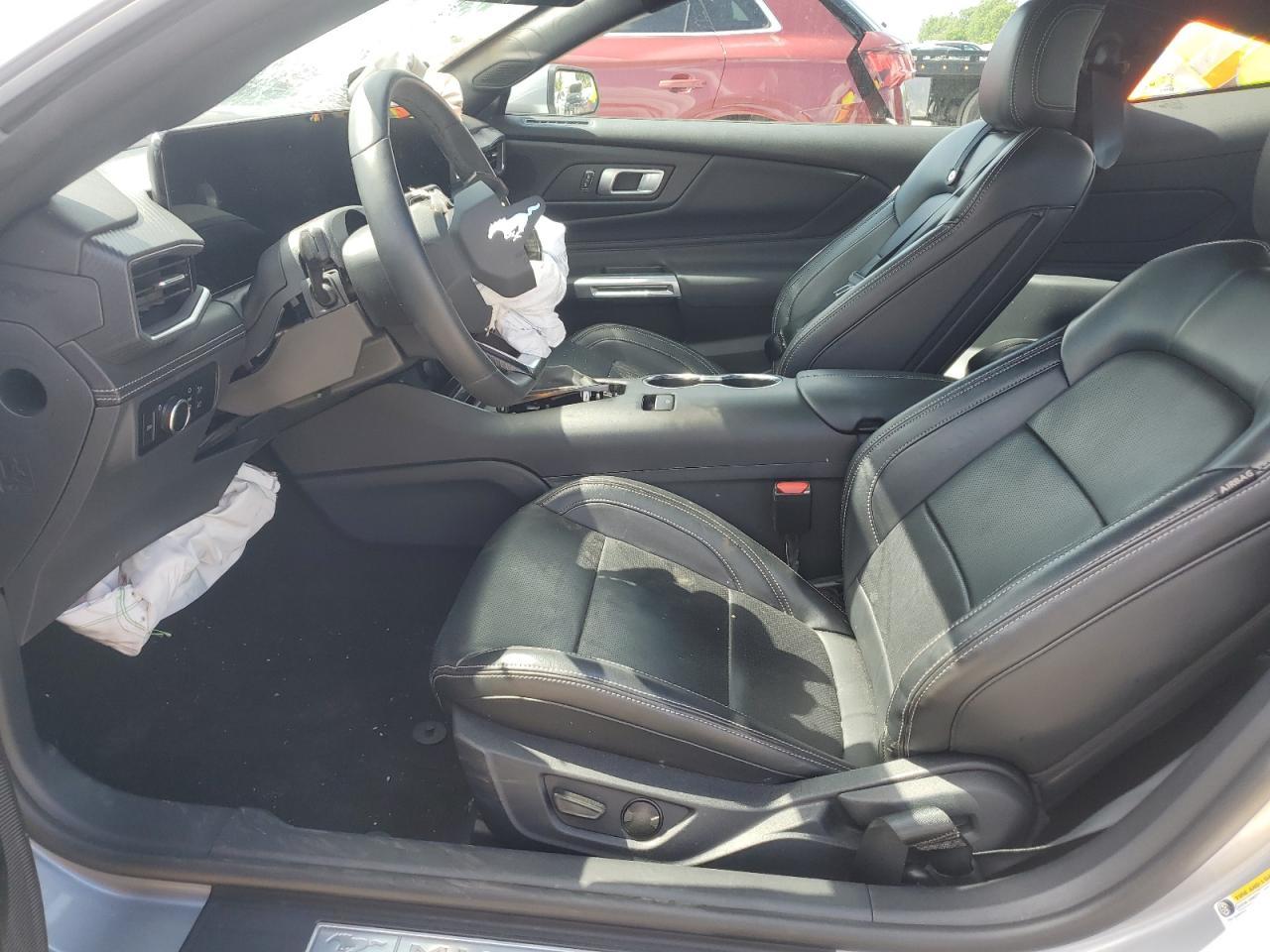 2024 Ford Mustang - Image 7