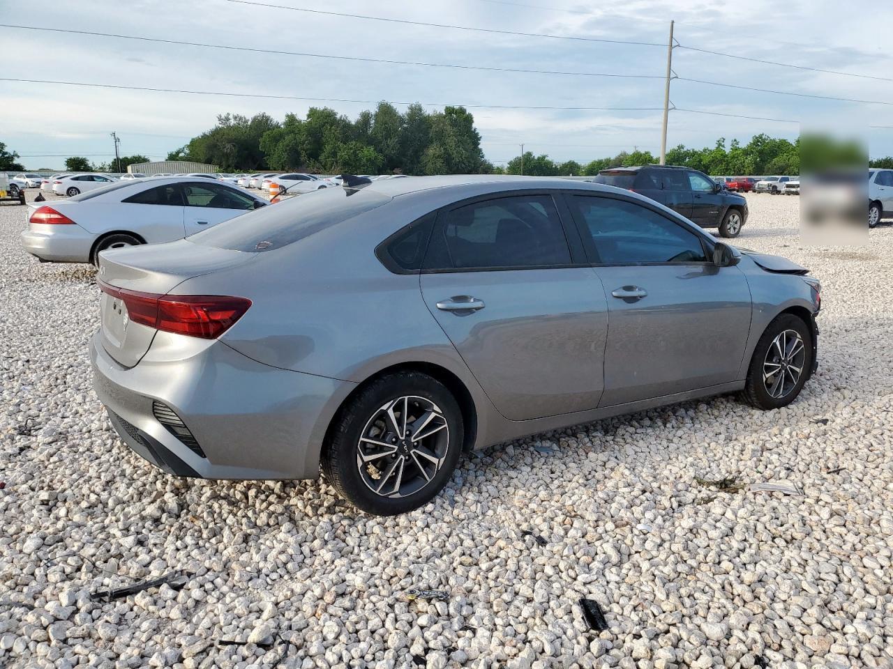 2022 Kia Forte Fe - Фото 3
