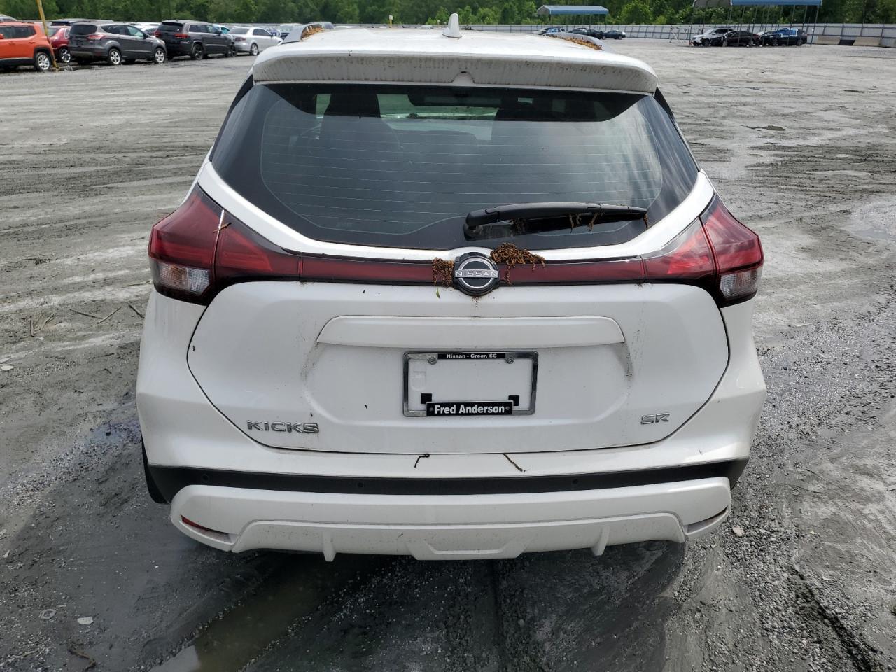 2024 Nissan Kicks Sr - Image 6