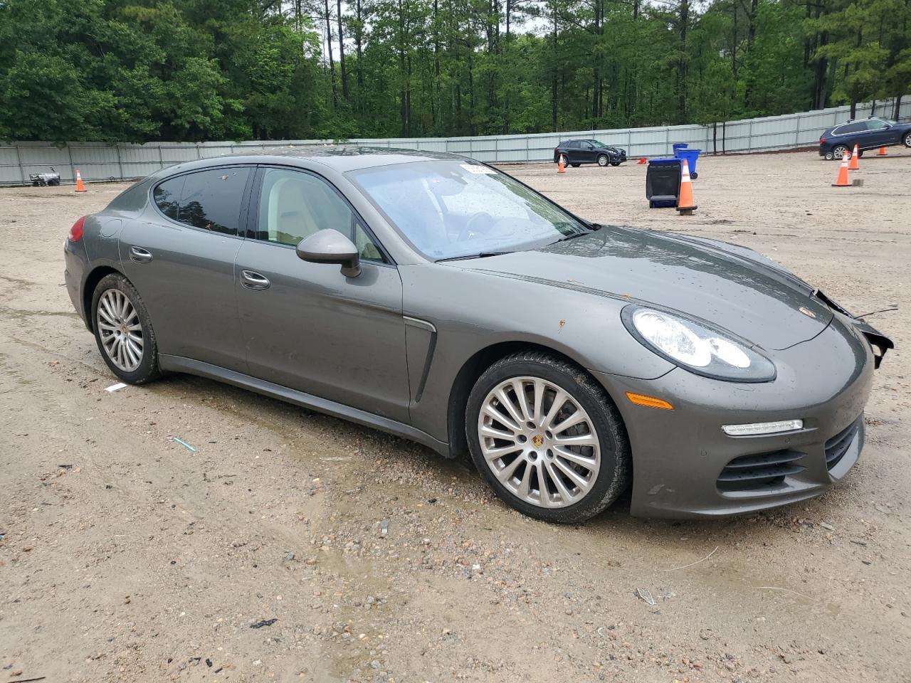 2015 Porsche Panamera 2 - Фото 4