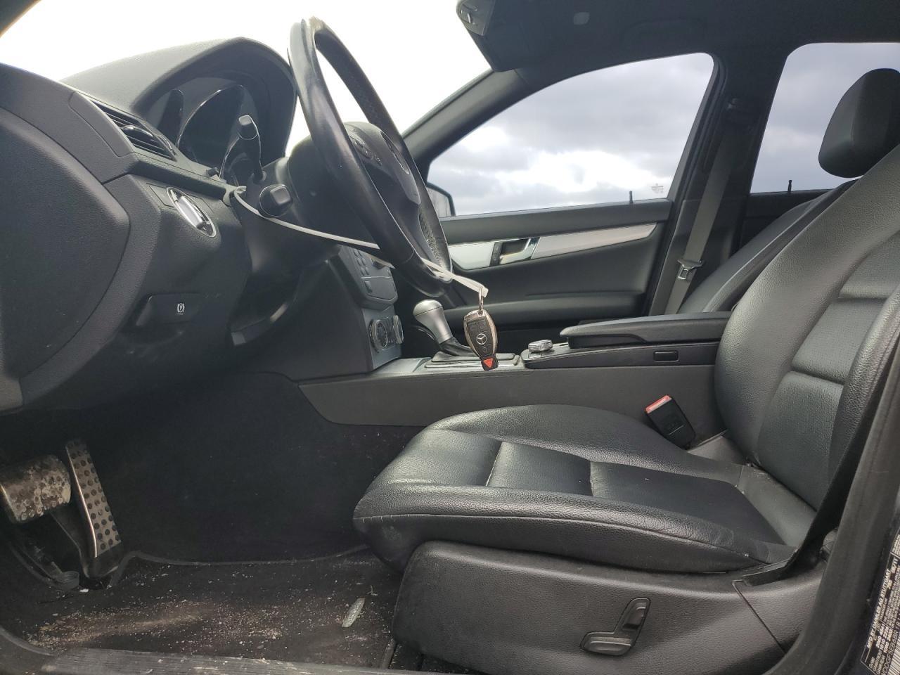 2011 Mercedes-Benz C 300 - Фото 7