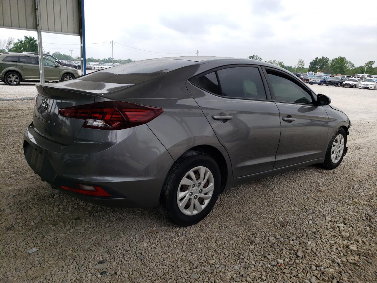 2020 Hyundai Elantra Se - Фото 3