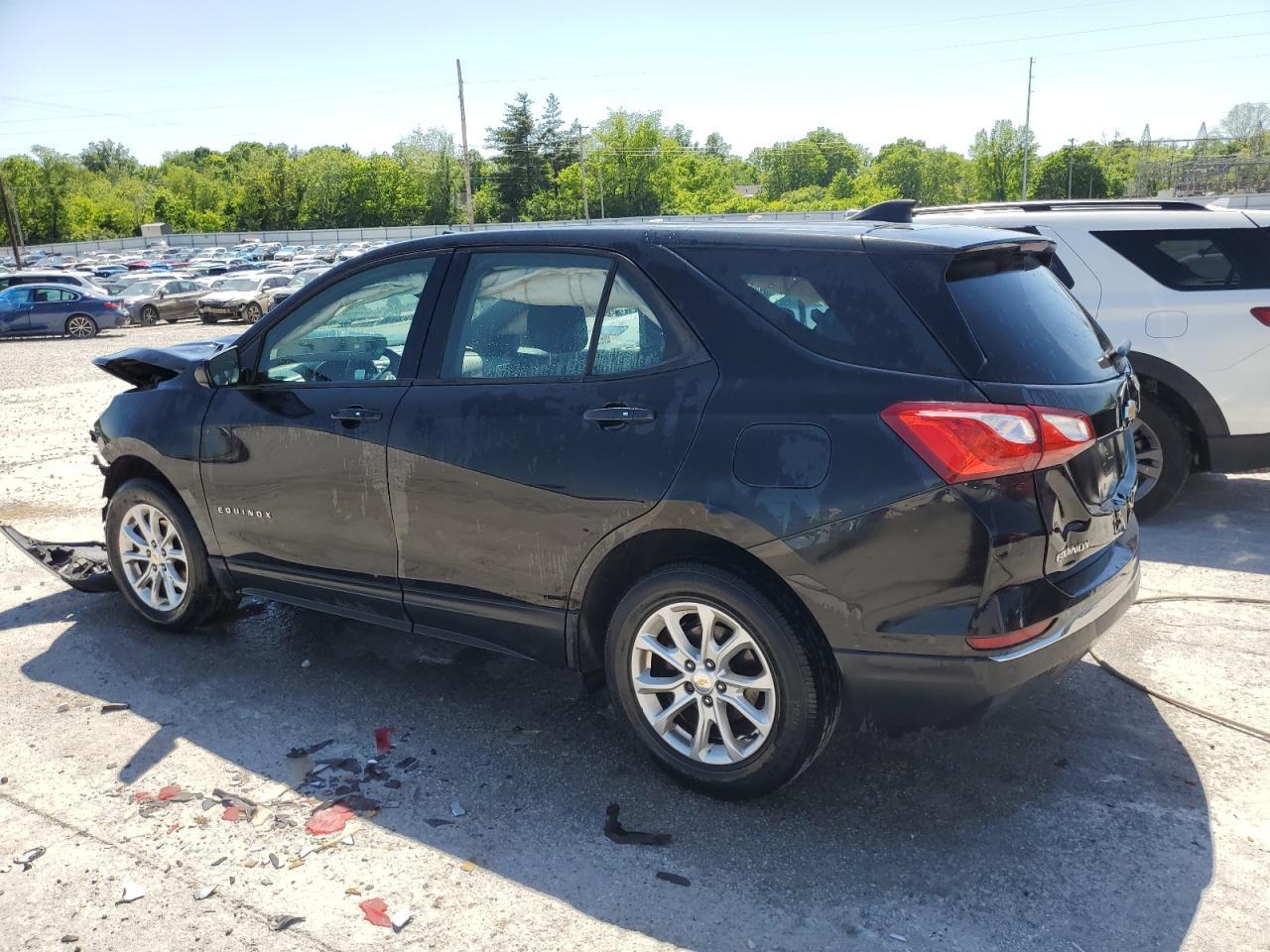 2018 Chevrolet Equinox Ls - Фото 2