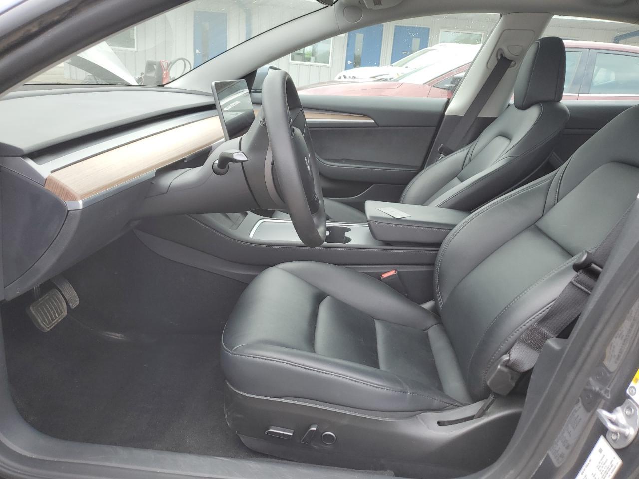 2023 Tesla Model 3 - Image 7