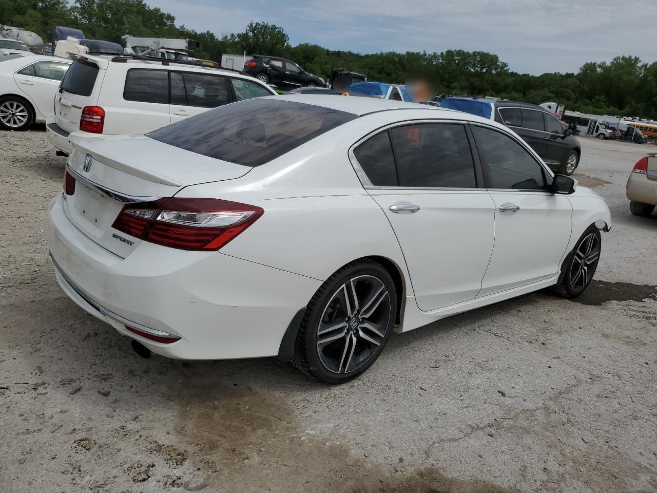 2017 Honda Accord Sport - Фото 3