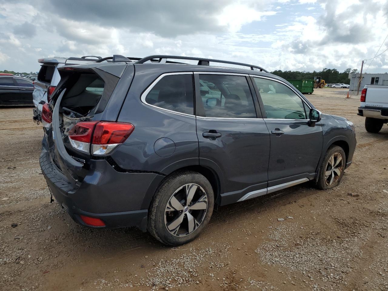 2021 Subaru Forester Touring - Фото 3