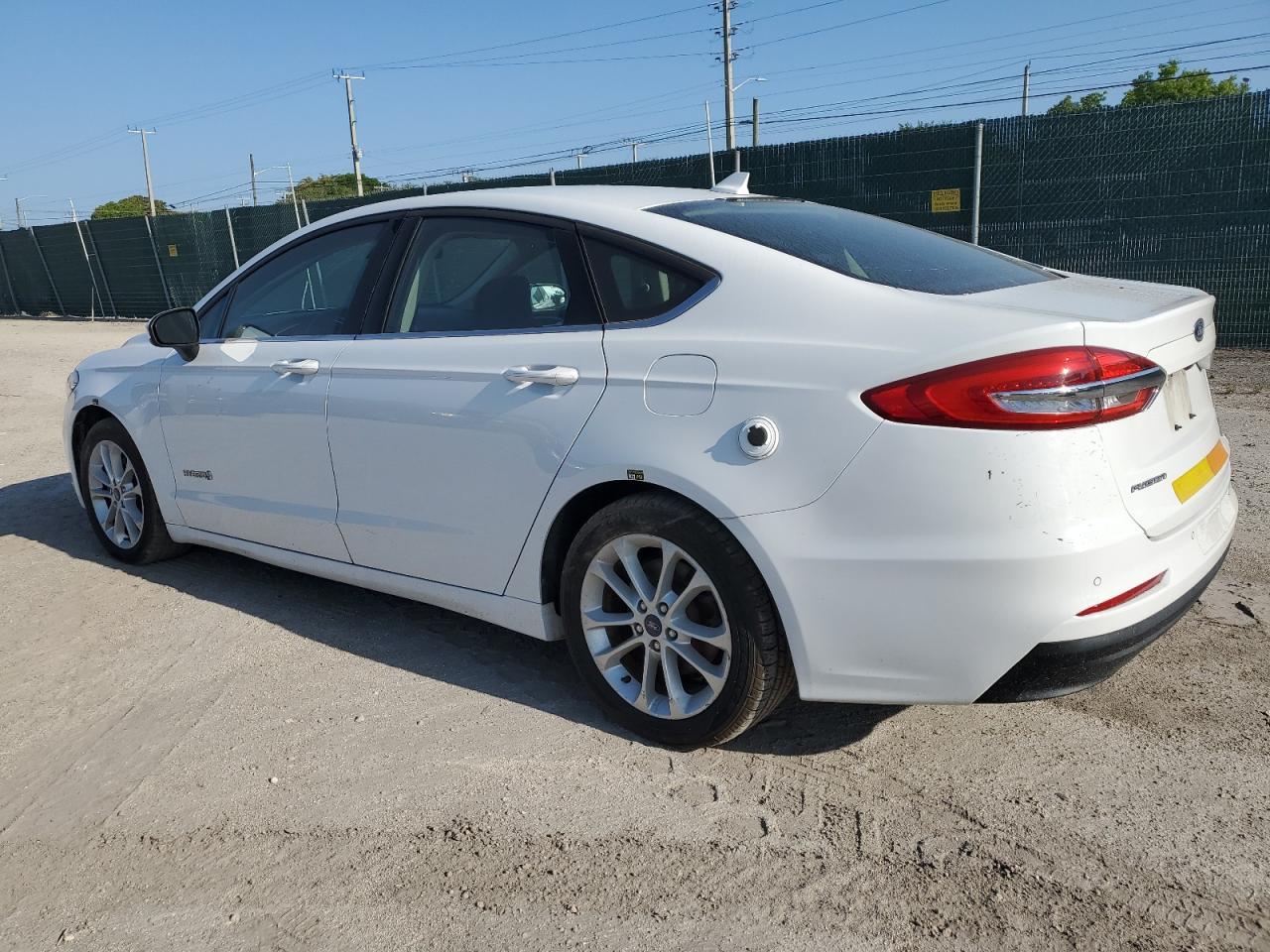 2019 Ford Fusion Se - Фото 2