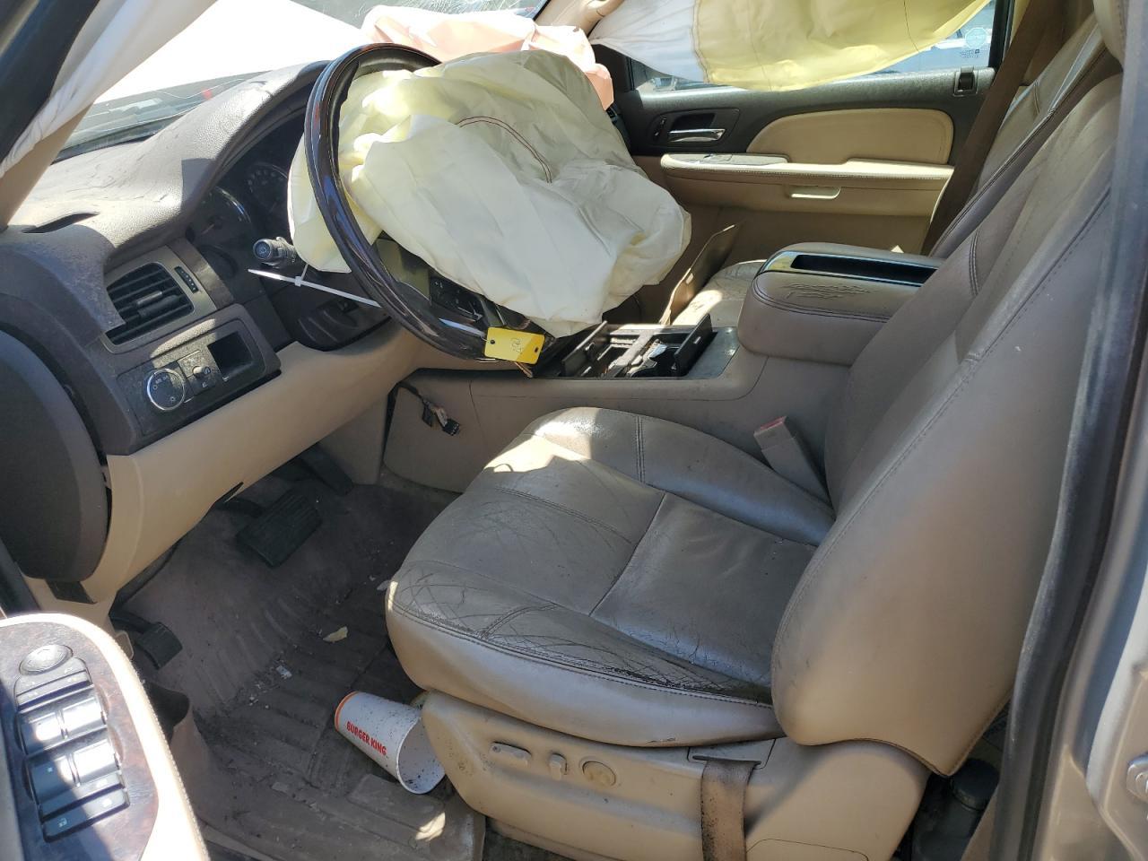 2007 GMC Yukon Denali - Image 7