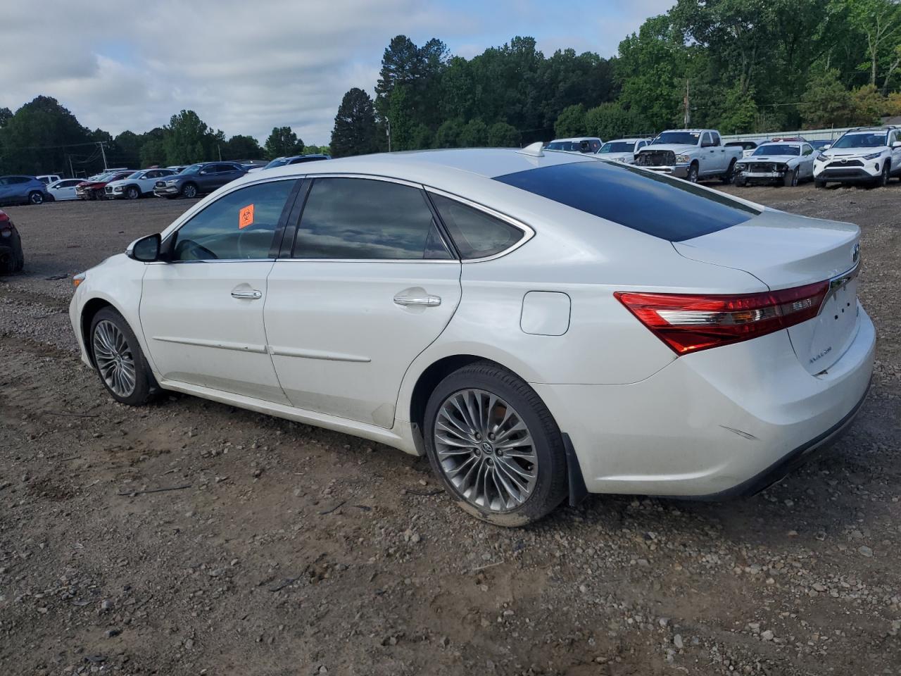 2016 Toyt Avalon Xle - Фото 2