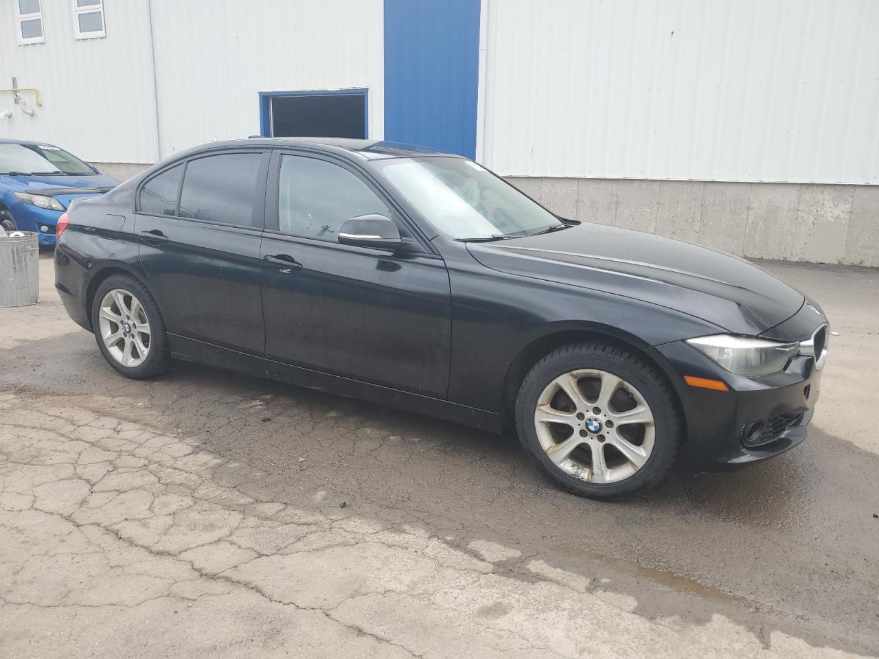 2013 BMW 328 Xi - Image 4
