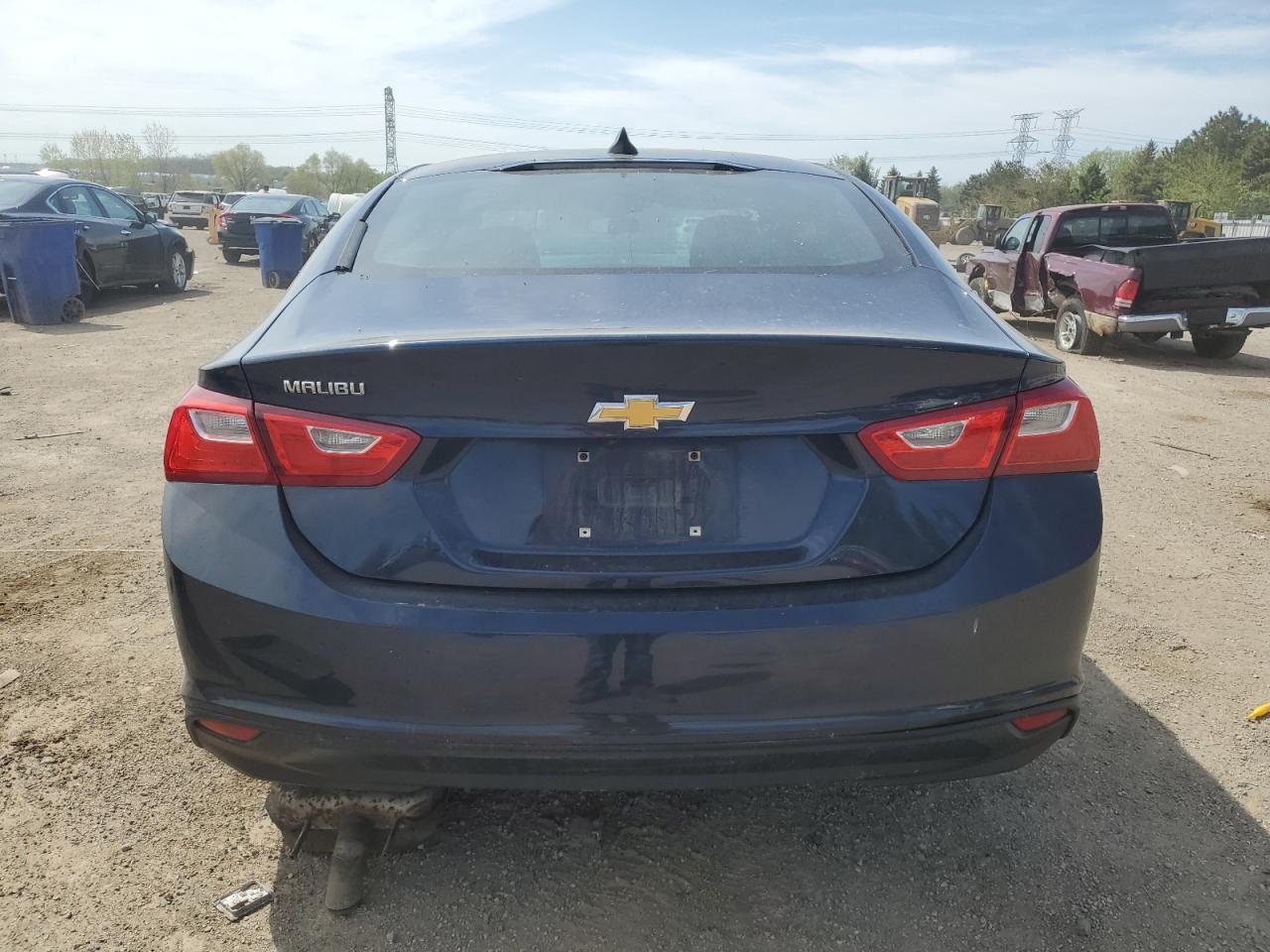 2017 Chevrolet Malibu Ls - Фото 6