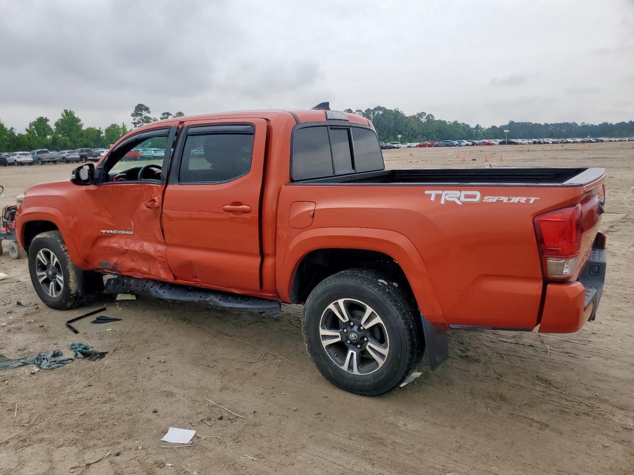2016 Toyota Tacoma Double Cab - Фото 2