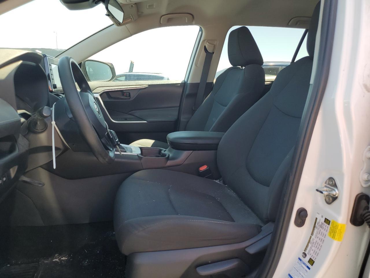 2021 Toyota Rav4 Le - Фото 7