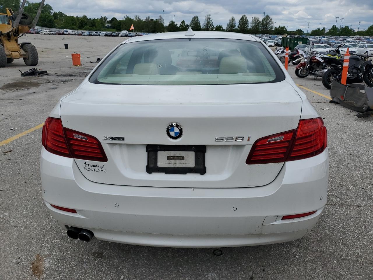 2014 BMW 528 Xi - Image 6