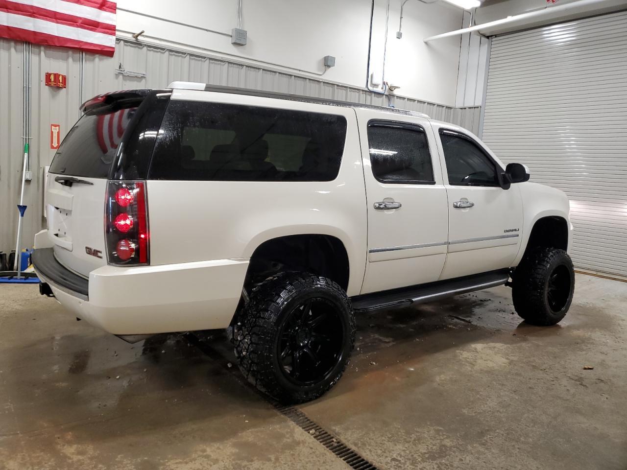 2012 GMC Yukon Xl Denali - Image 3