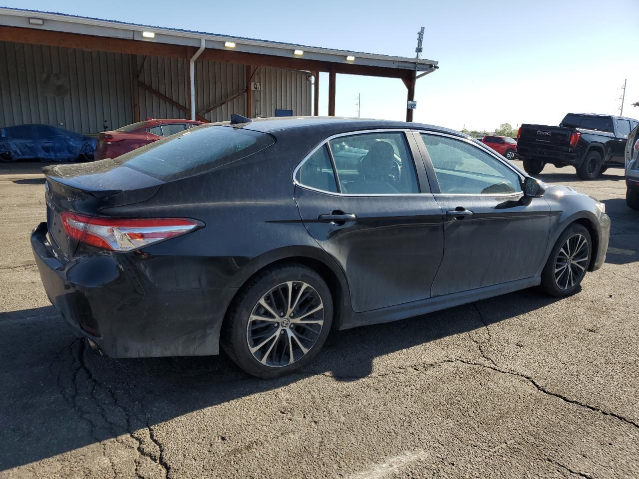 2020 Toyota Camry Se - Image 3