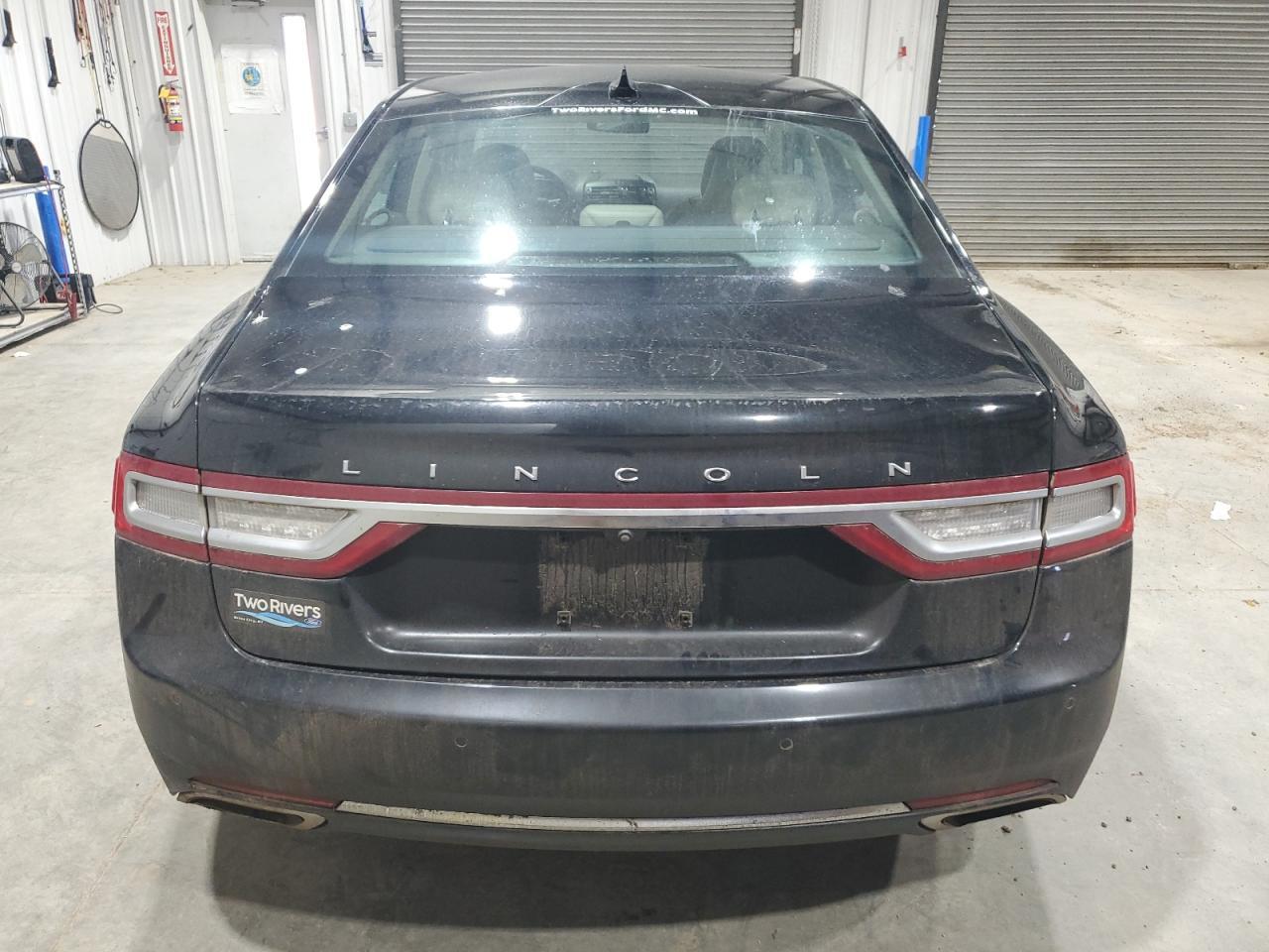 2018 Lincoln Continental Select - Фото 6