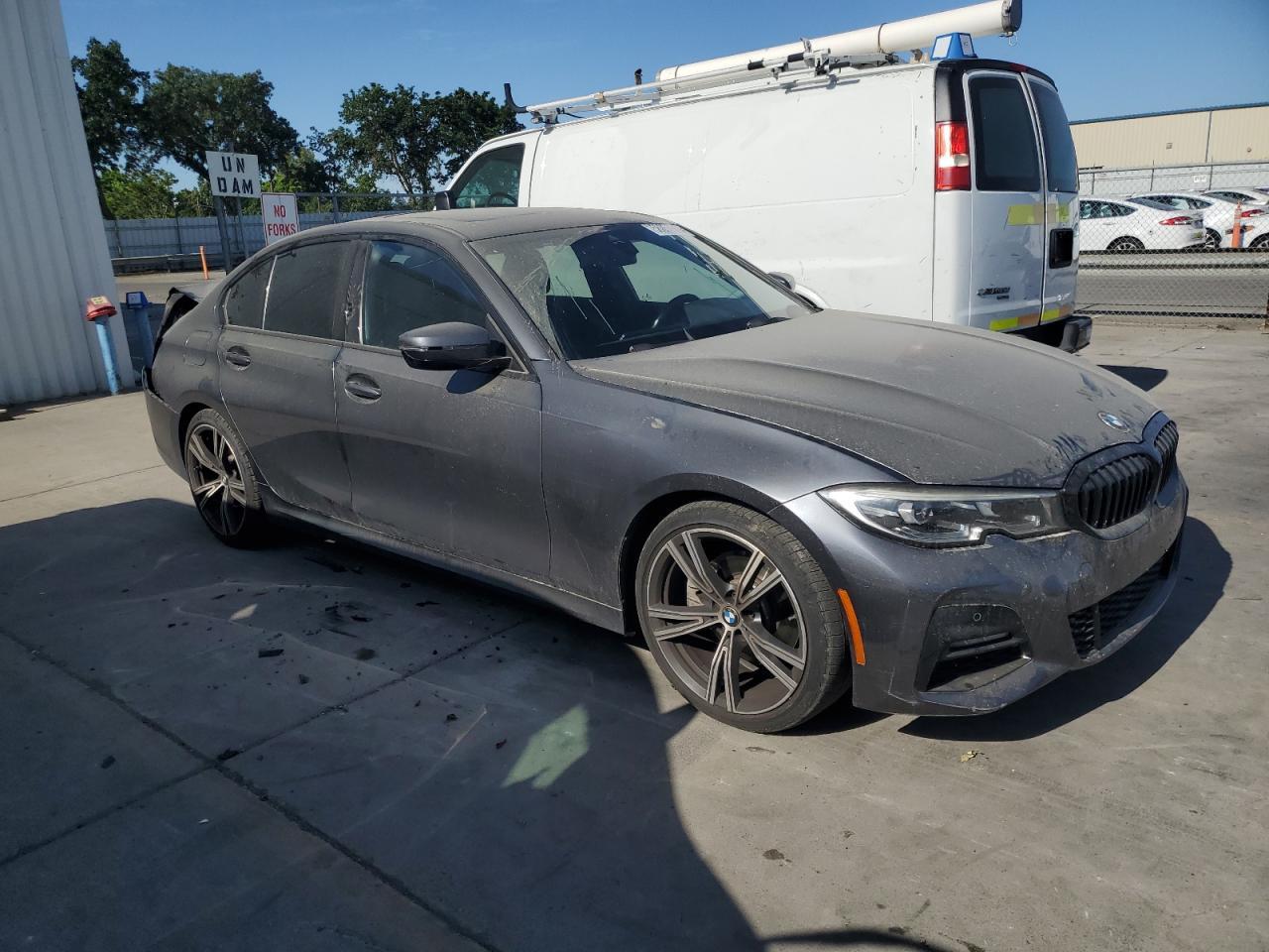 2020 BMW 330I - Image 4