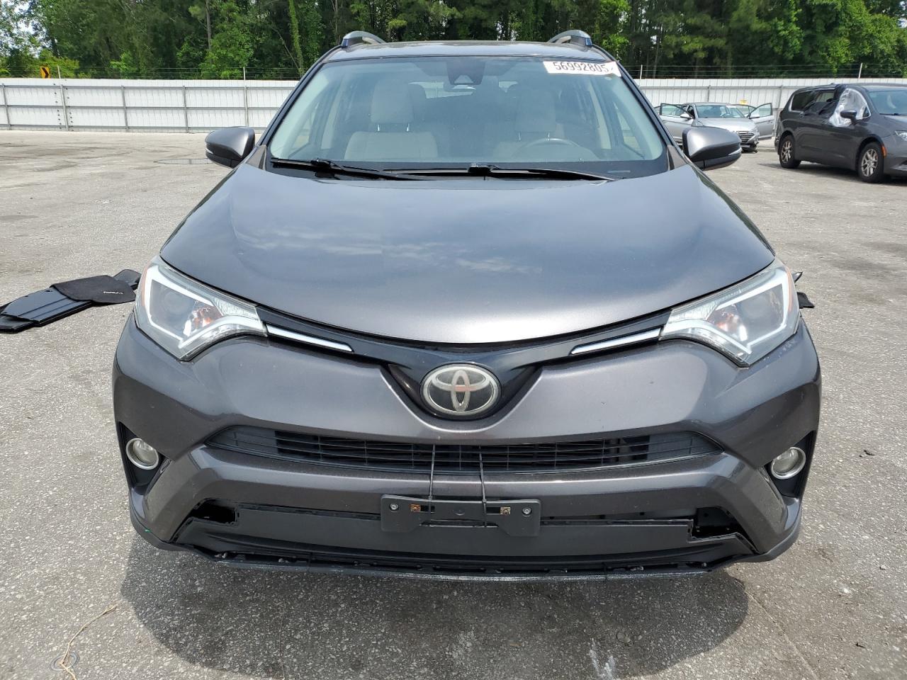 2017 Toyota Rav4 Xle - Image 5