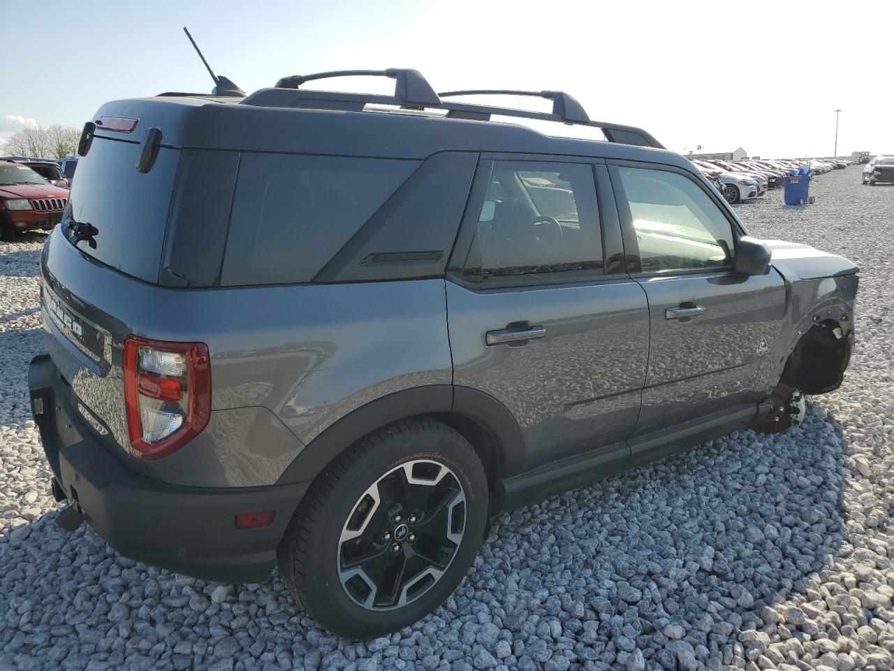 2021 Ford Bronco Sport Outer Banks - Image 3