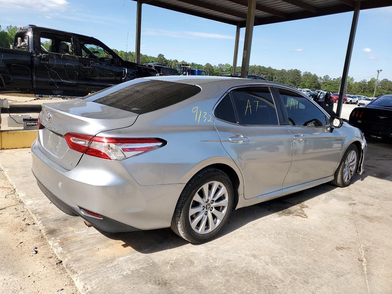 2018 Toyota Camry L - Фото 3
