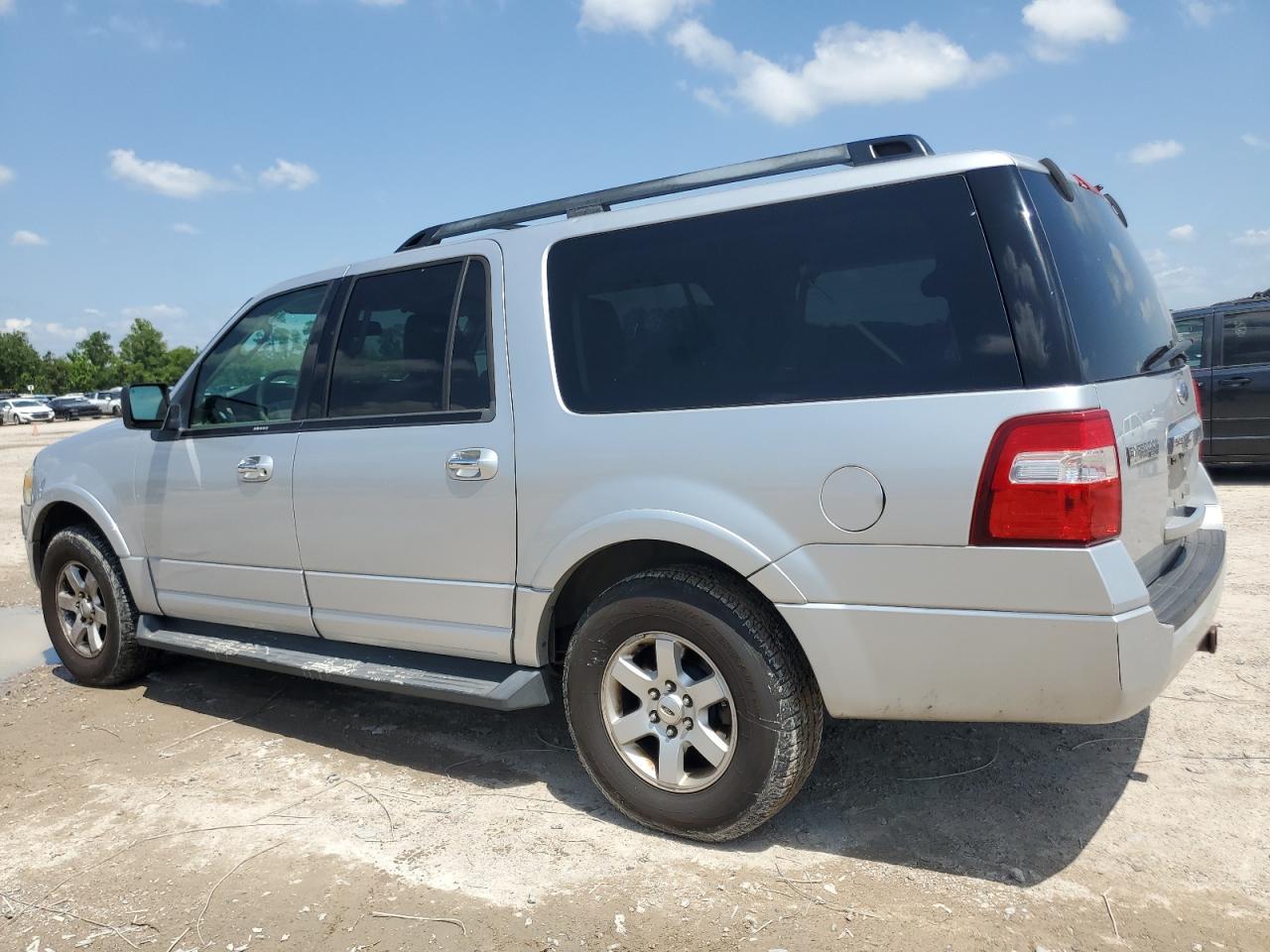 2010 Ford Expedition El Xlt - Фото 2