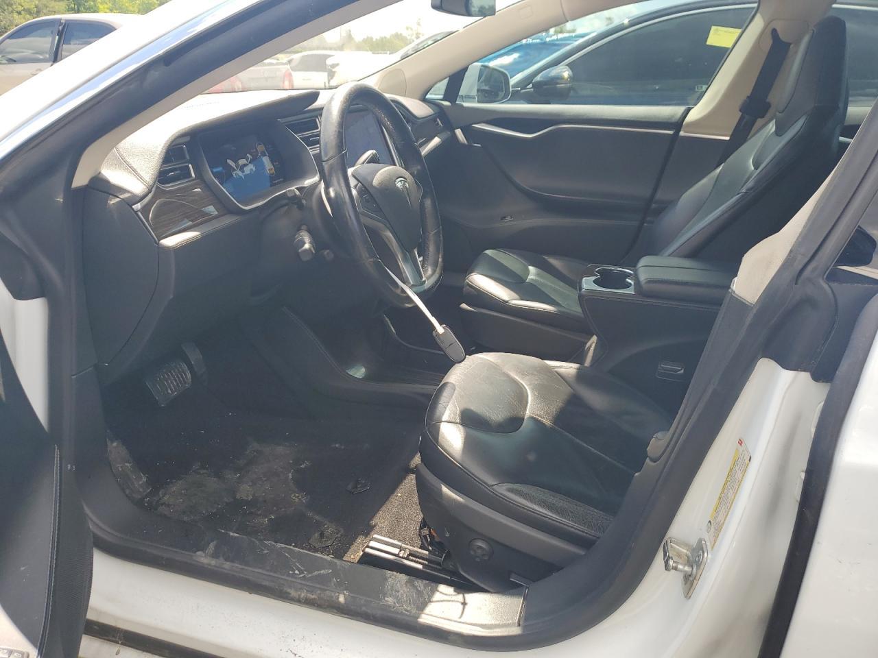 2014 Tesla Model S - Image 7