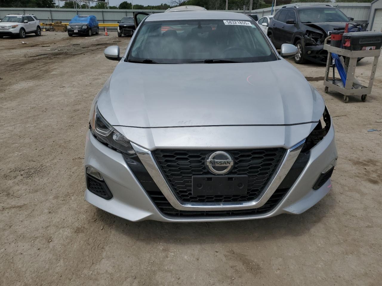 2019 Nissan Altima S - Фото 5
