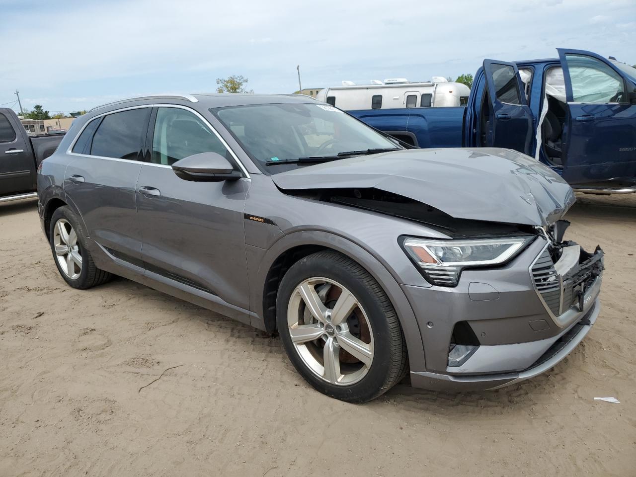 2019 Audi E-Tron Premium Plus - Image 4