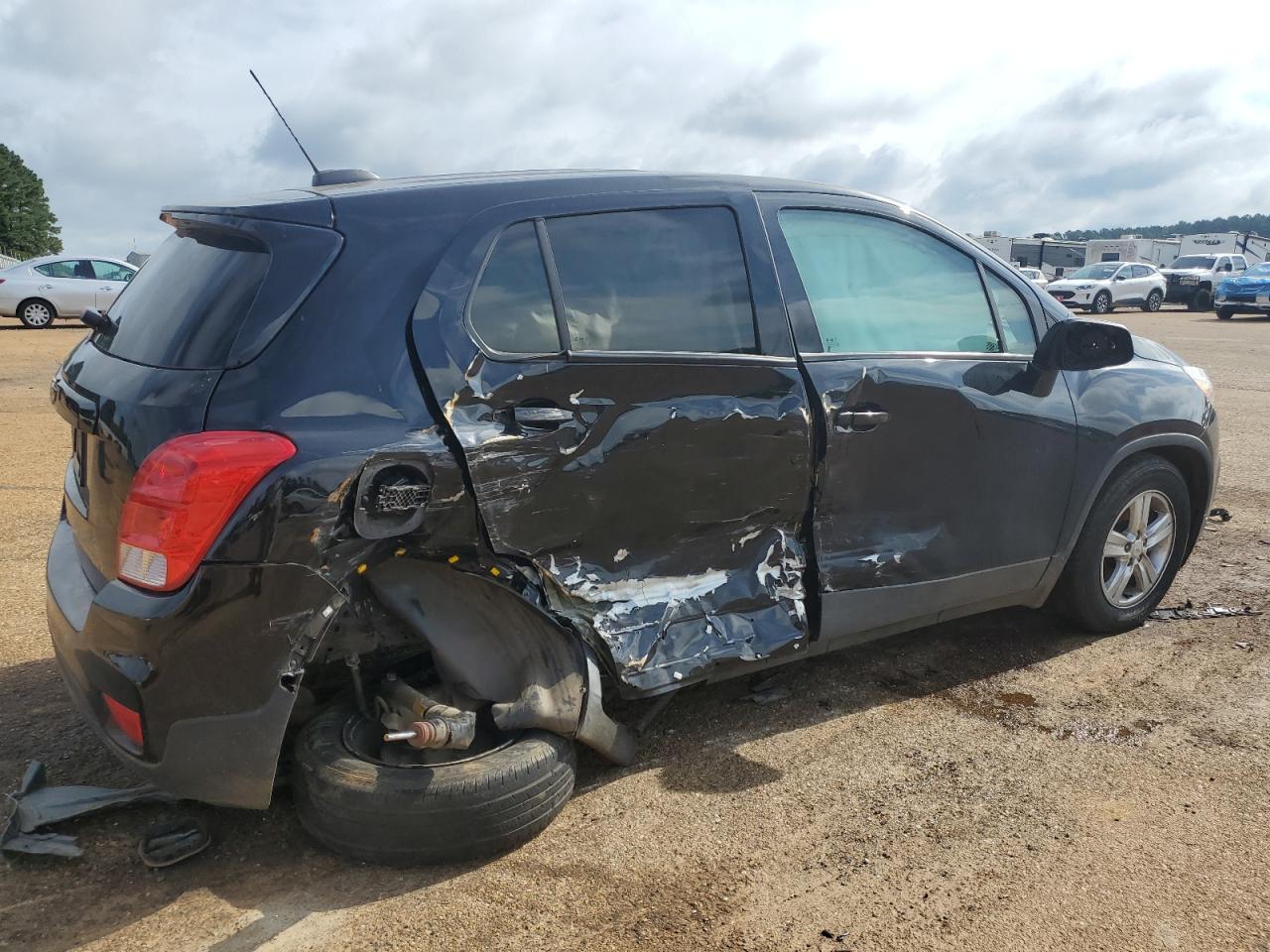 2020 Chevrolet Trax Ls - Image 3