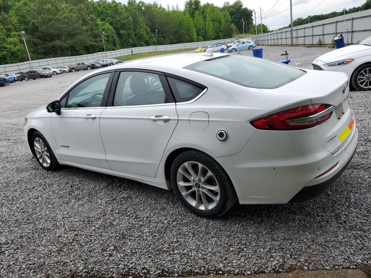 2019 Ford Fusion Se - Image 2