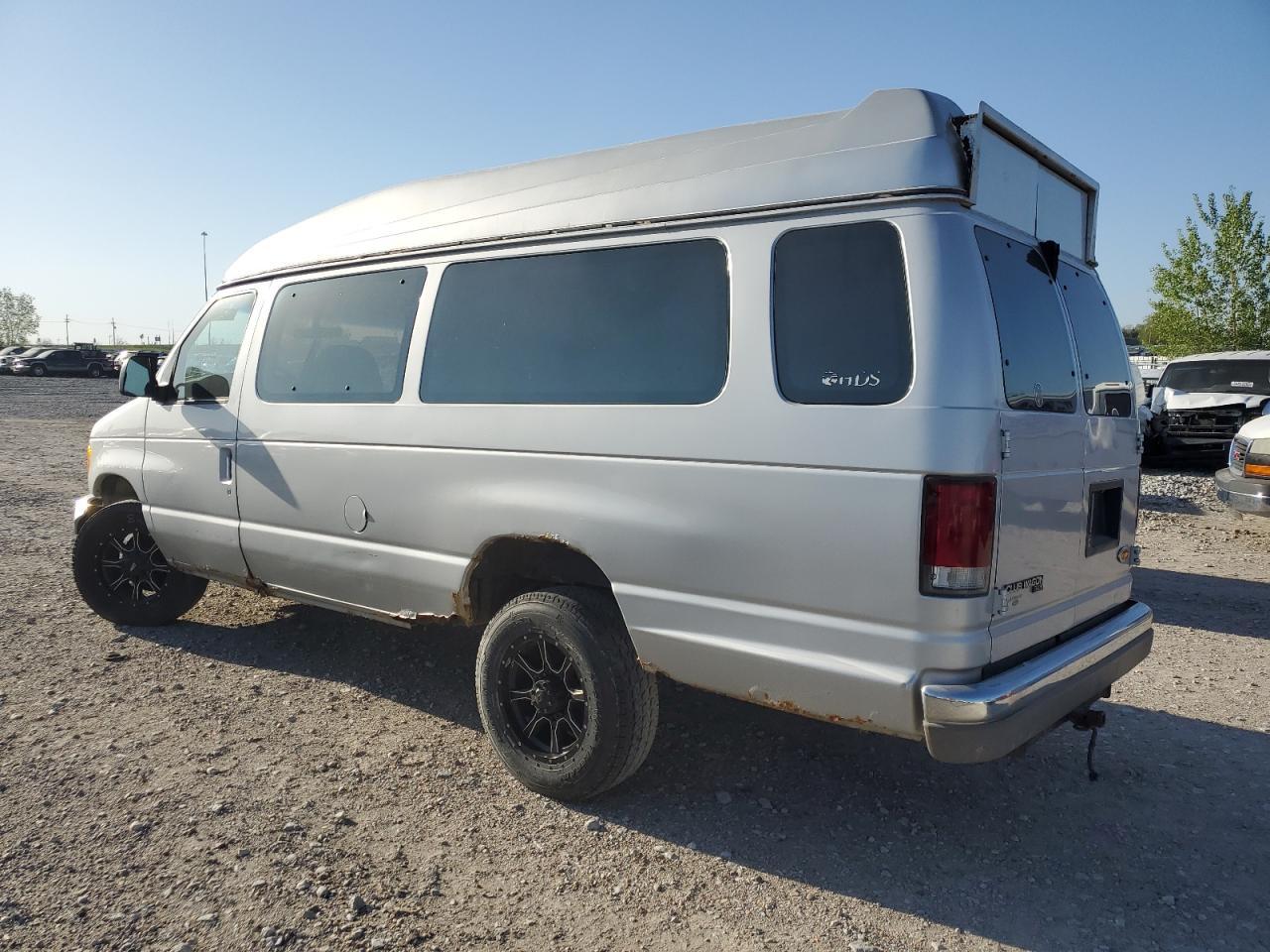 1996 Ford Econoline E350 Super Duty - Image 2