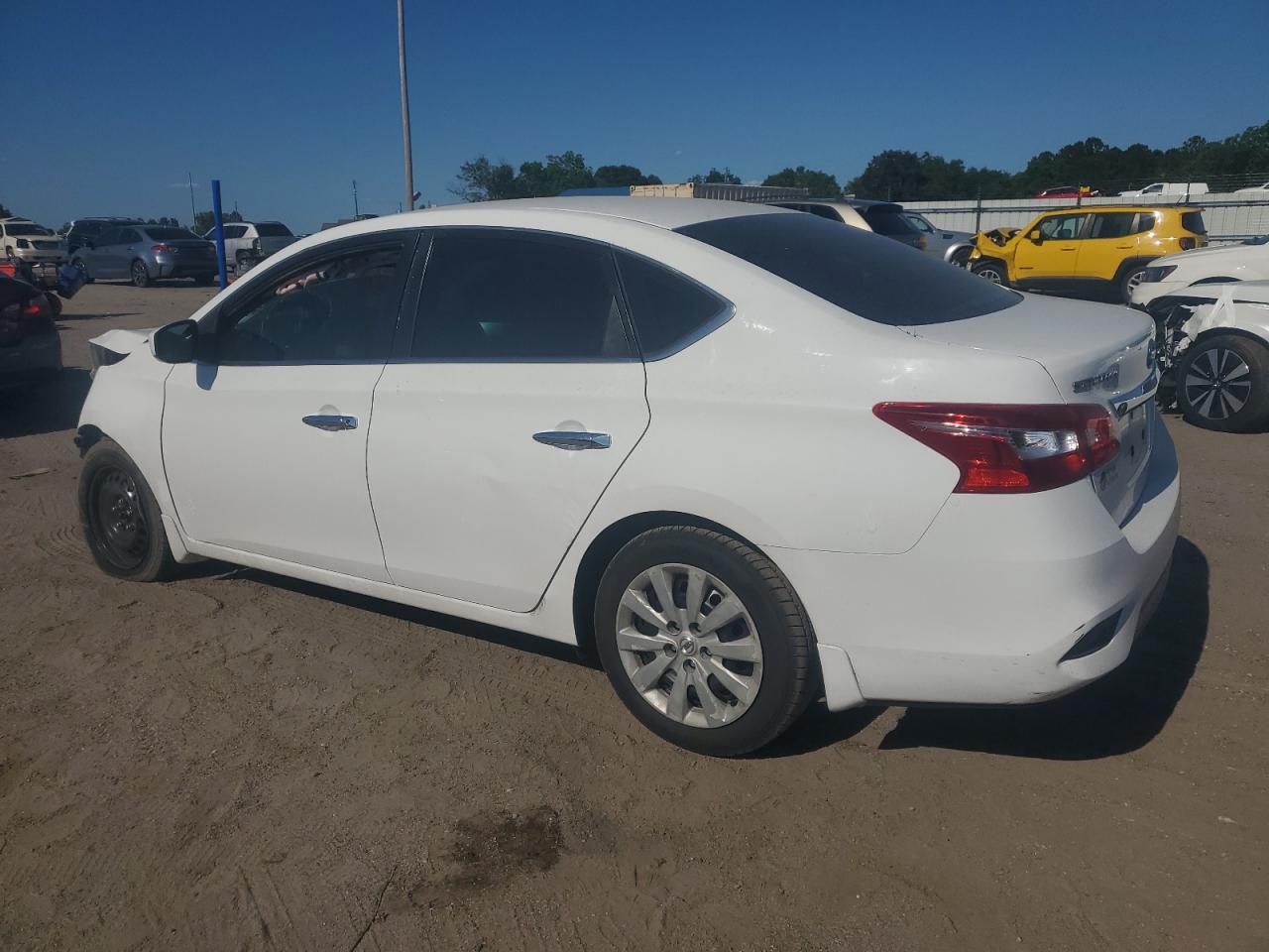 2017 Nissan Sentra S - Фото 2