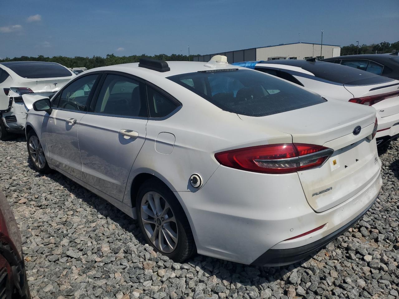 2020 Ford Fusion Se - Фото 2