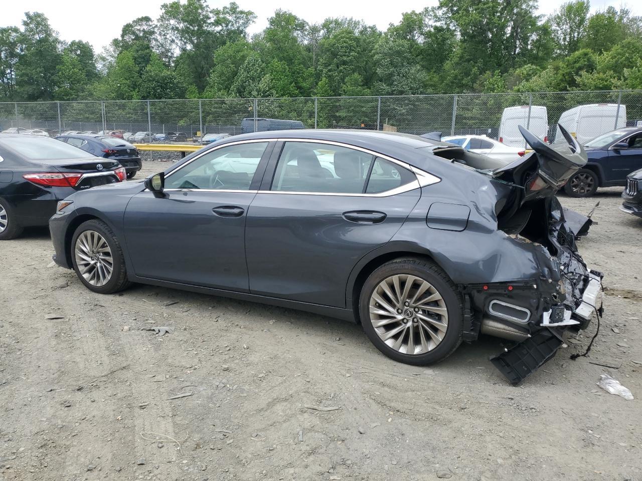 2023 Lexus Es 300H Base - Image 2