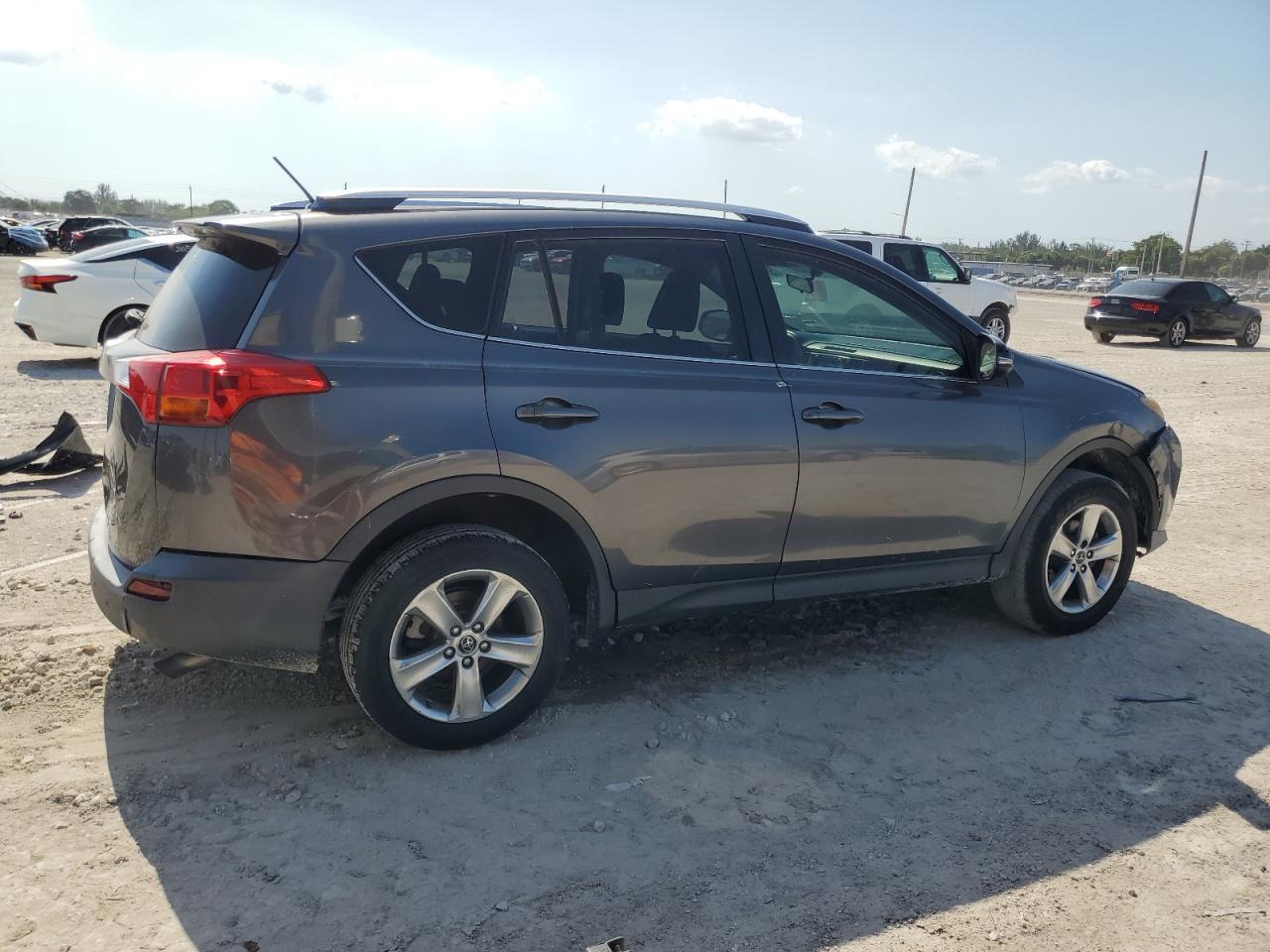 2015 Toyota Rav4 Xle - Фото 3