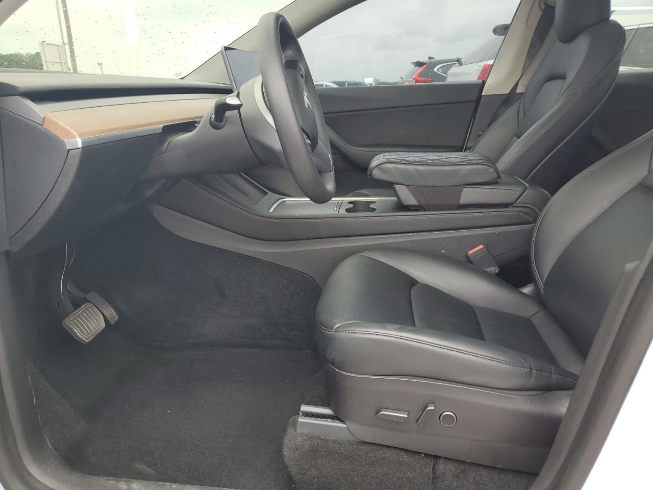 2022 Tesla Model Y - Фото 7