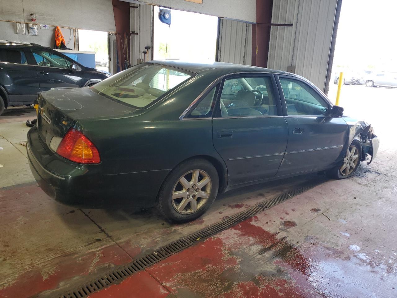 2001 Toyota Avalon Xl - Image 3