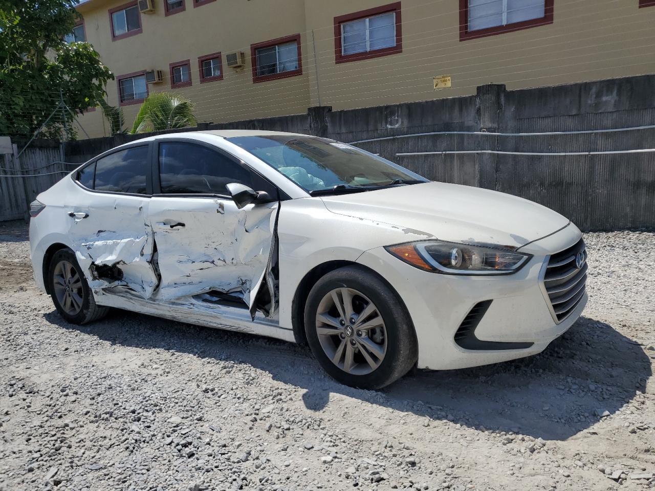 2017 Hyundai Elantra Se - Фото 4