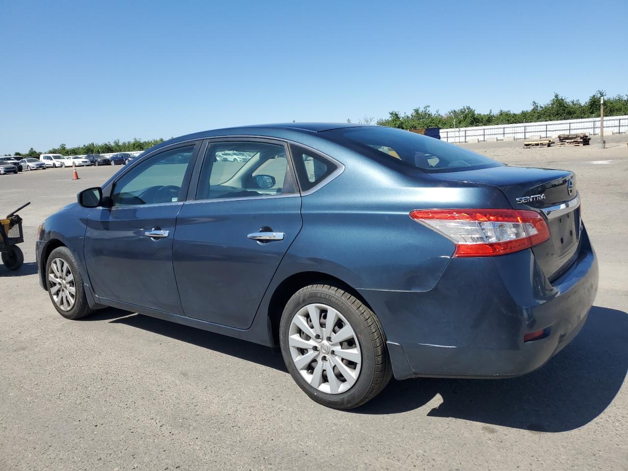 2014 Nissan Sentra S - Фото 2