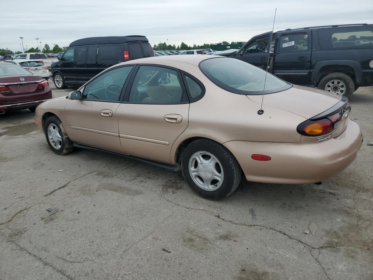 1997 Ford Taurus Gl - Image 2